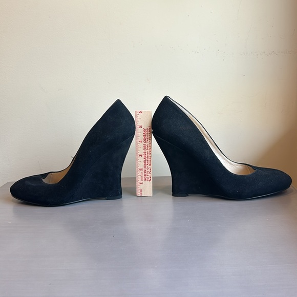 Bundle of women’s Nine West Suede Wedge Heels - Picture 3 of 6